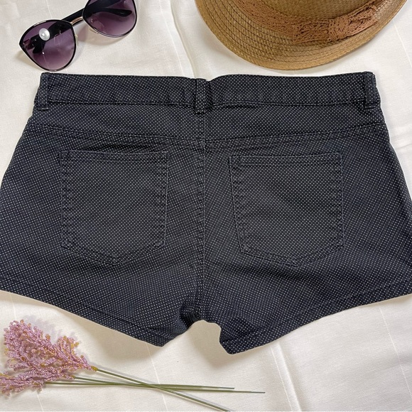 ♻️DISPONIBLE ♻️ 
✨🍂PRE-LOVED H&M Short🍂✨ - Picture 6 of 6